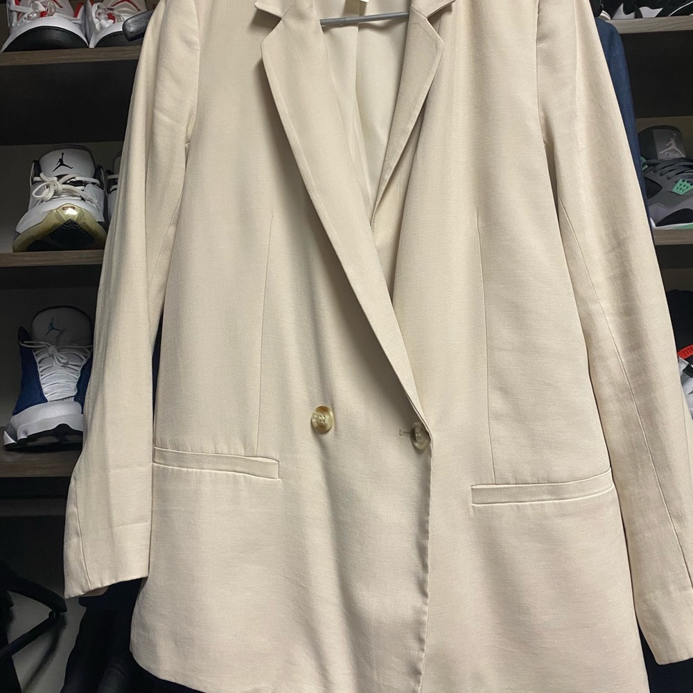 Light tan H&M boyfriend blazer